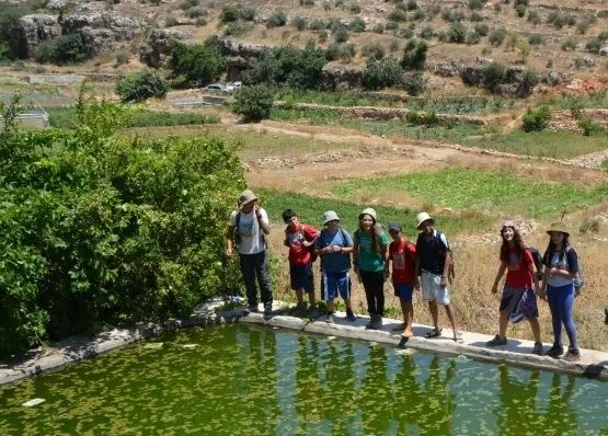 מסע נודד במעינות ירושלים