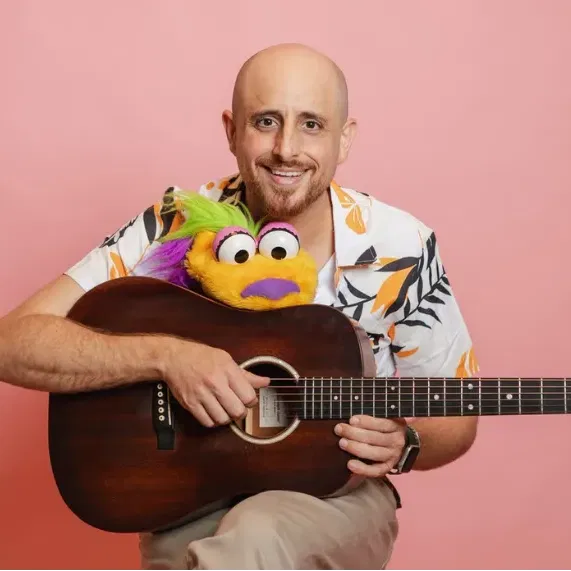יואב מפוחית וגיטרה