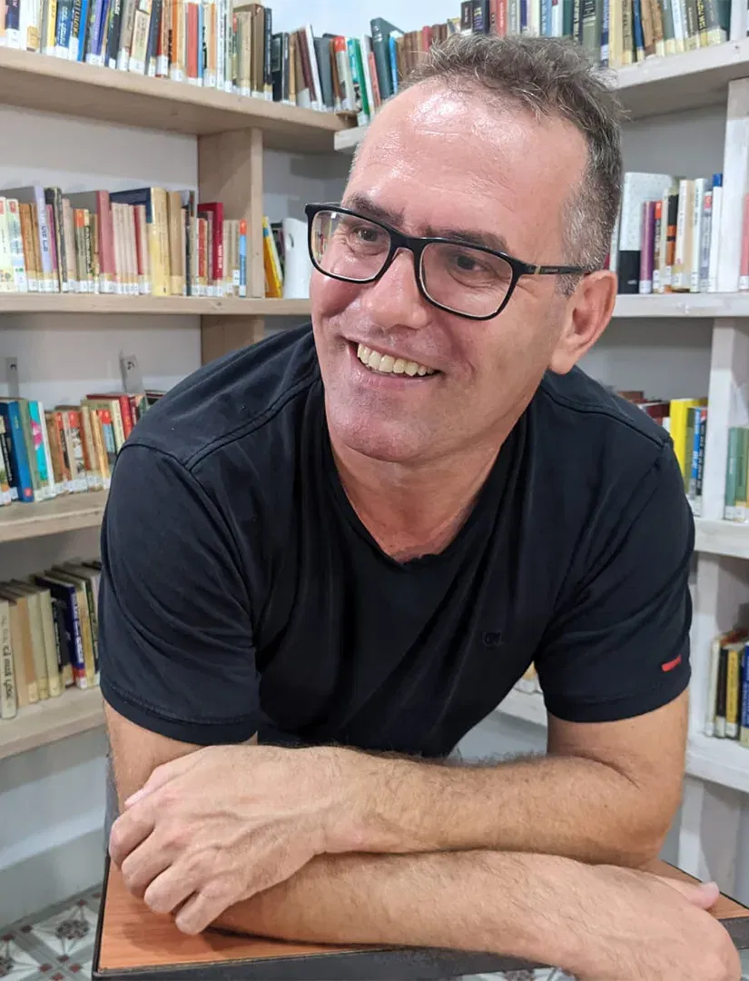 מפגש ספרותי עם ד״ר אריק גלסנר