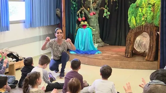 הצגה דניאלו הגנן ולאחריה משחק חופשי בבית המוזה