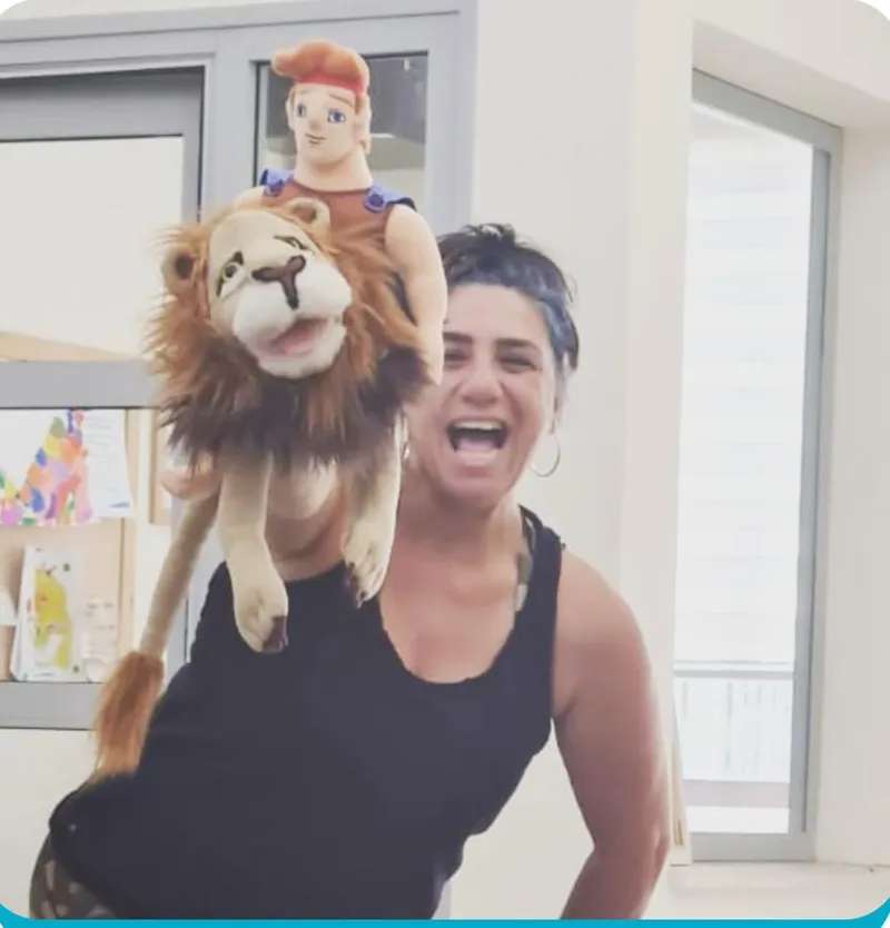 סיפור בתנועה עם חיה שרעבי- ארנבת נוסעת