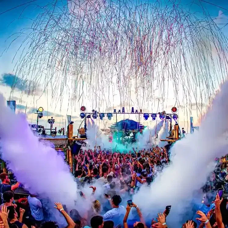 HELLO VERA x GENISH • FRIDAY OPEN AIR