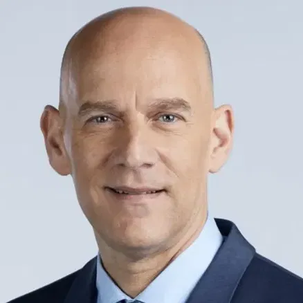 גיא פלג נגד מכונת הרעל