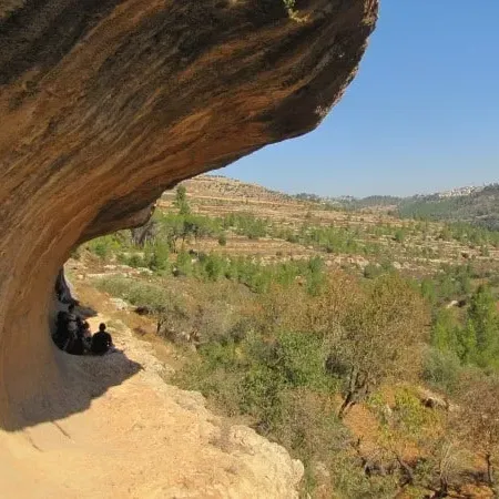 אל נחל גילה הבלתי מוכר ומנזר הכרמיזן