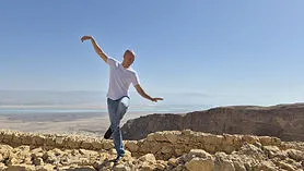 מתרגלים צ׳י קונג עם עודד ברמן