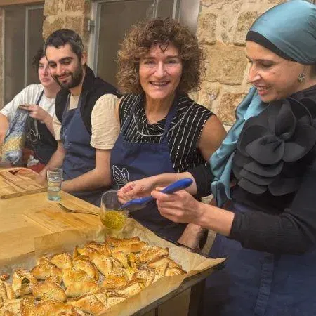 סדנה משפחתית עם חדיג’ה אבד אלגני בבית אלפראשה