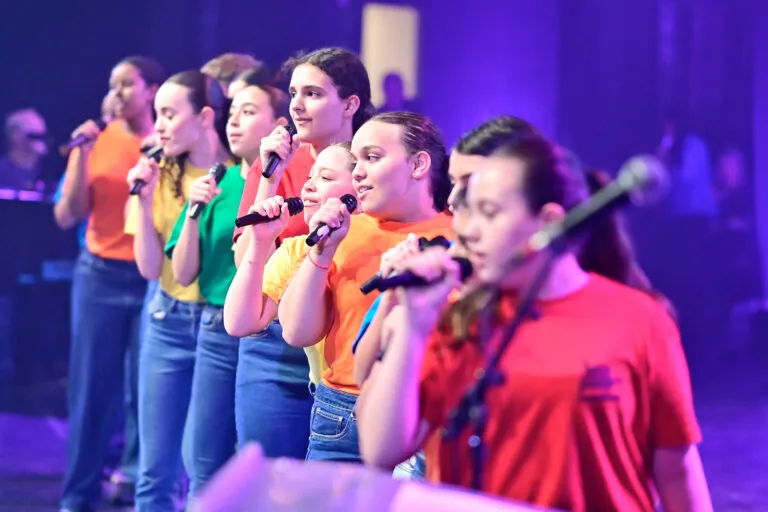 עומד מולך ושר – להקת קול ראשון