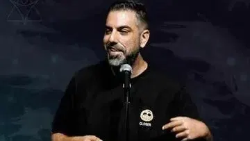 דניאל כהן במופע סטנד אפ