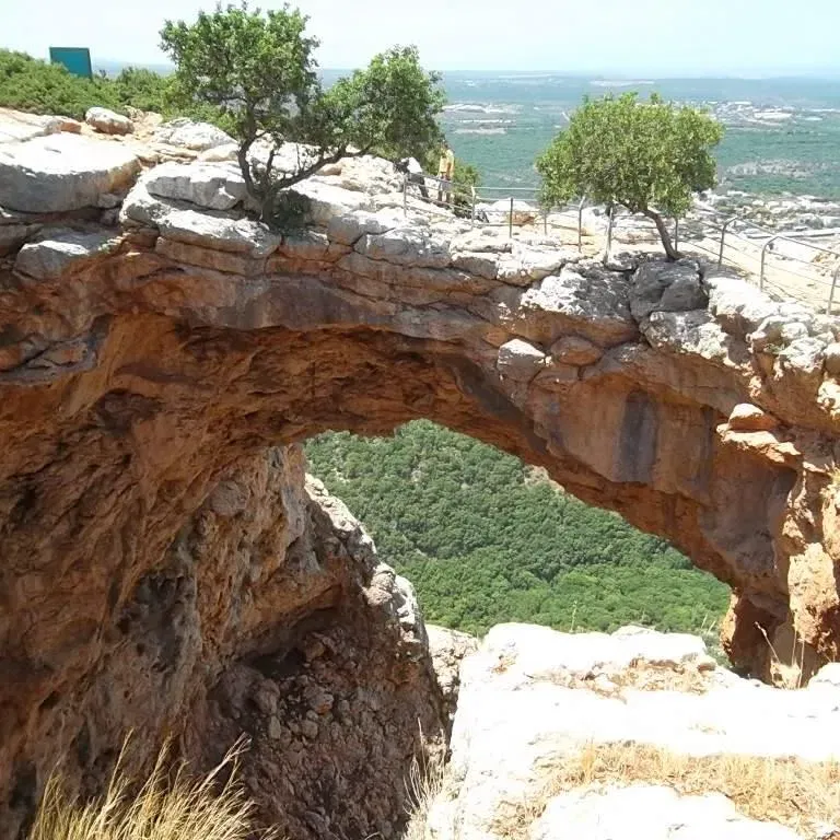 דברים שרואים משם לא רואים מכאן – סיור של טעמים ונוף מרהיב על הגבול
