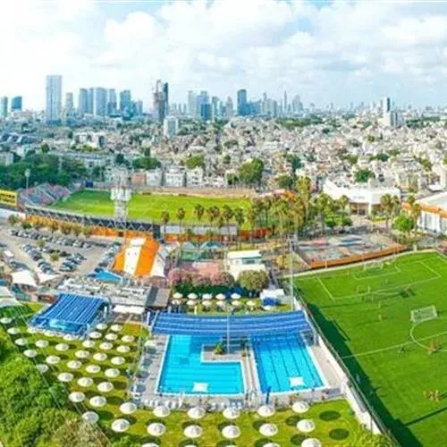 מסיבת בריכה - בית דני