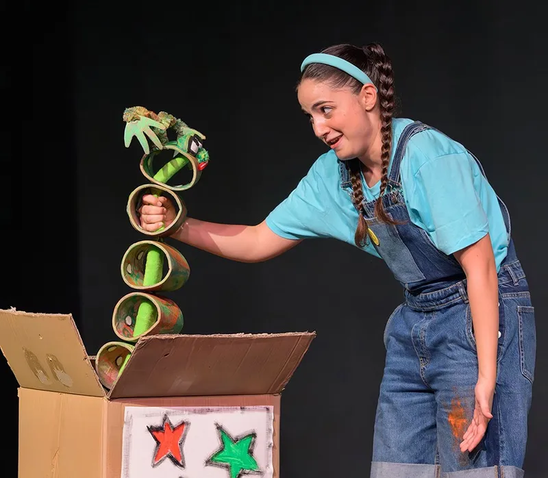 הצגת ילדים "אליסה בארץ