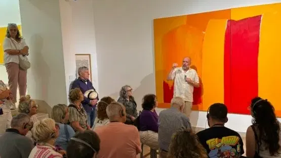 סיור מודרך בתערוכות המתחלפות