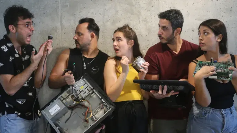 פאק בסיסטם