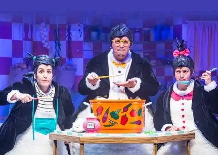 תיאטרון החופש הגדול-מסעדה בקצה הקוטב