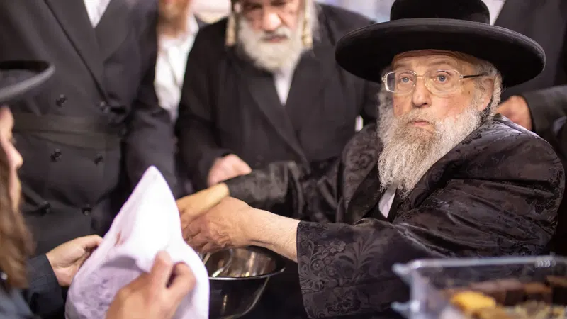 החיים הסודיים של בני ברק: סיור מאפיות וטשולנטיות