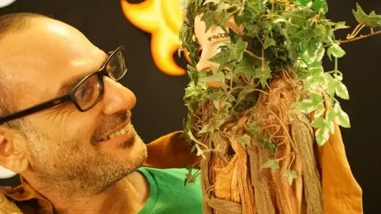 שעת סיפור: " אגדת עץ האורן" - תאטרון בית הבובות