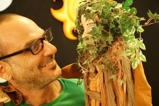 שעת סיפור: " אגדת עץ האורן" - תאטרון בית הבובות