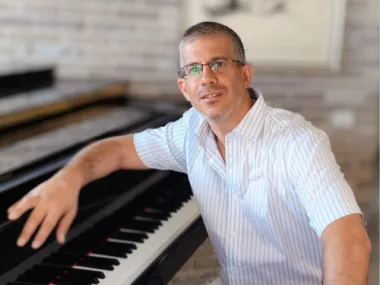 קלאסיקל על הבוקר – המלחין אראם חצ'טוריאן