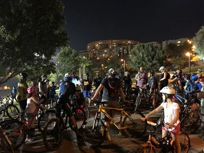 רכיבה לאור ירח