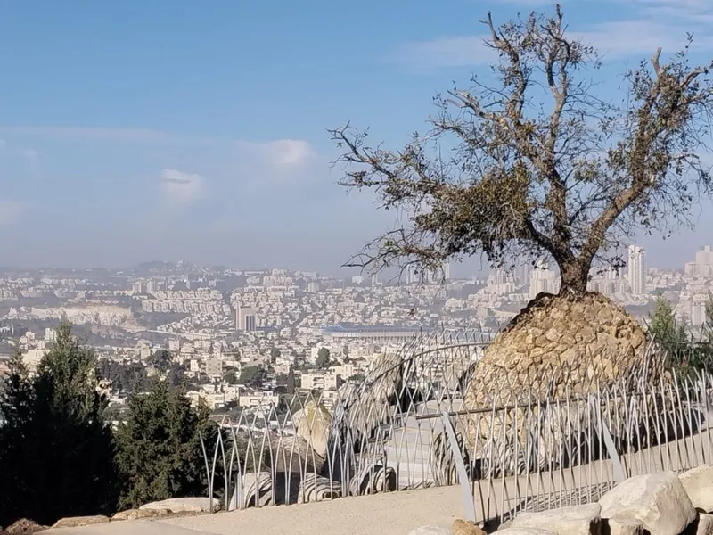 סודות ההר: מרמת רחל אל טיילת ארמון הנציב
