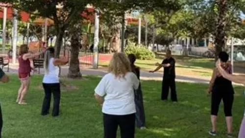 נעים בצל: טאי צ'י קונג- יולי אוגוסט