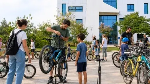 הפנינג אופניים ושוק קח תן