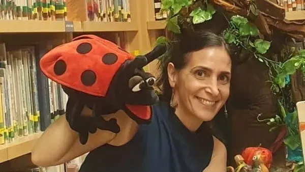 פייב אוקלוק | שעת סיפור באנגלית