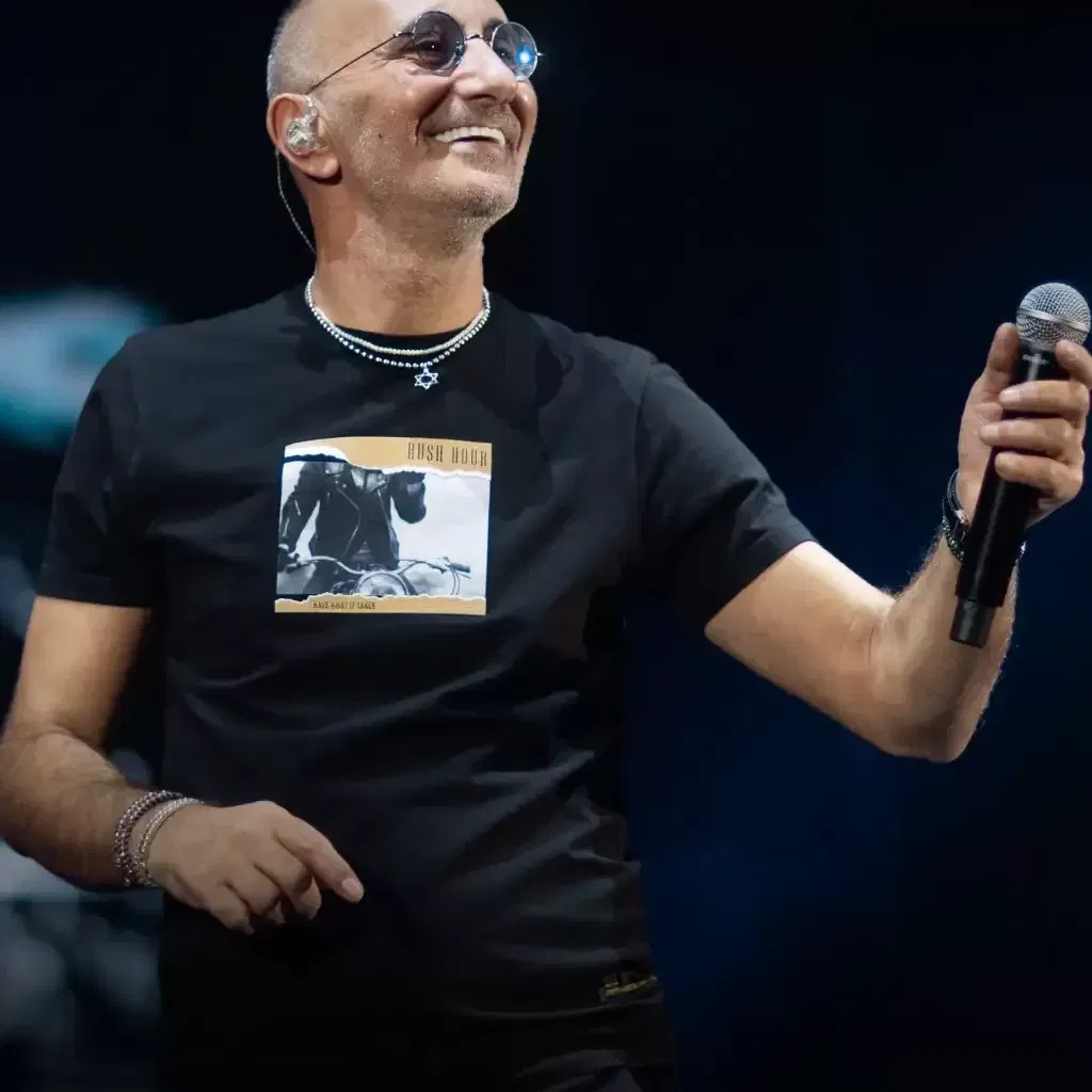 שמעון בוסקילה – קרוב לבית