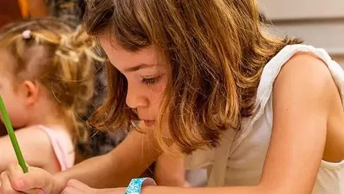 סטודיו אמנות וציור לילדים וילדות