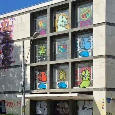 תרבות, יזמות, תחבורה ועיתונות – סיור ברחוב קרליבך