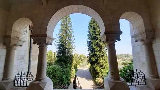 מנזר שותק, כפר יוצא דופן ומוזיאון יחודי!