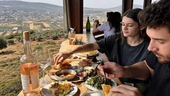 בראנץ’ שיכורים ביקב לטם