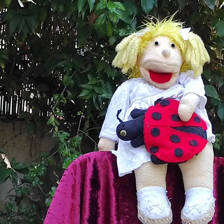 שעת סיפור: "הילדה שאהבה לטייל" - תאטרון מיכל חן פיאצ'וטקה
