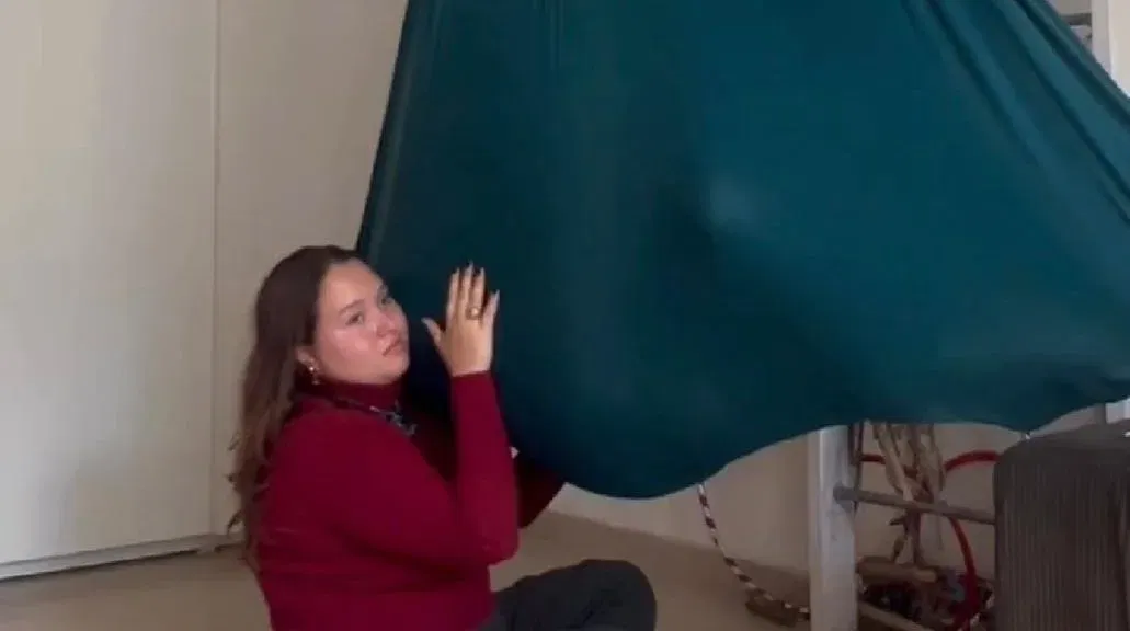 חזרה לרחם – סדנה אישית, זוגית ומשפחתית עם ערסלים ומכונת