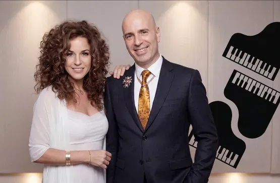 גיל שוחט מס' 2 - מארח את גלית גיאת "העולם שבין שושנה דמארי ואום כולת׳ום"