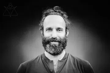 תמיר מוסקט — I'm a Tribe — השתקפויות