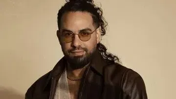 בניה ברבי - חוגג עשור על הבמות!