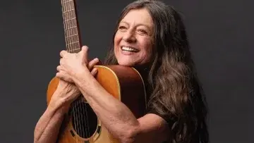 מדברים ושרים על גדולים - קורין אלאל