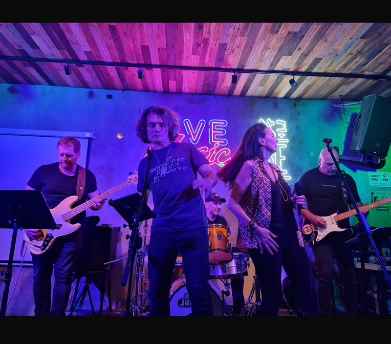 ROCK BANDITS – מחווה לרוק הישראלי