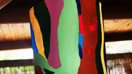 עיצוב מנורה שולחנית או תלויה עם אהיל בד