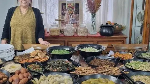 ארוחת צהריים דרוזית אותנטית וסיפור האישי של המבשלת הביתית אסיה חלבי דאהר