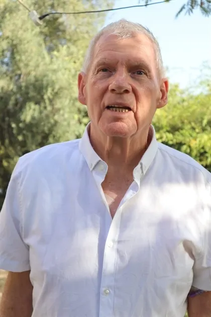 שם הופעה/אירועקטעי שירה וסיפור - מוטי סמט