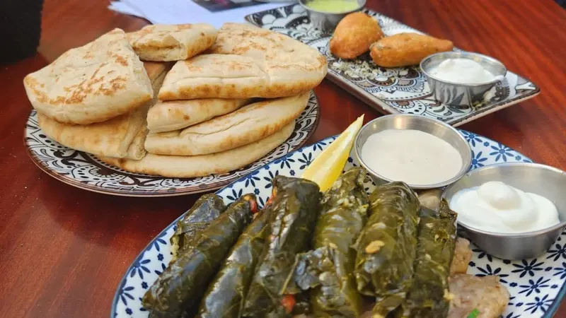 סיור קולינרי בשוק התקווה ושכונת התקווה