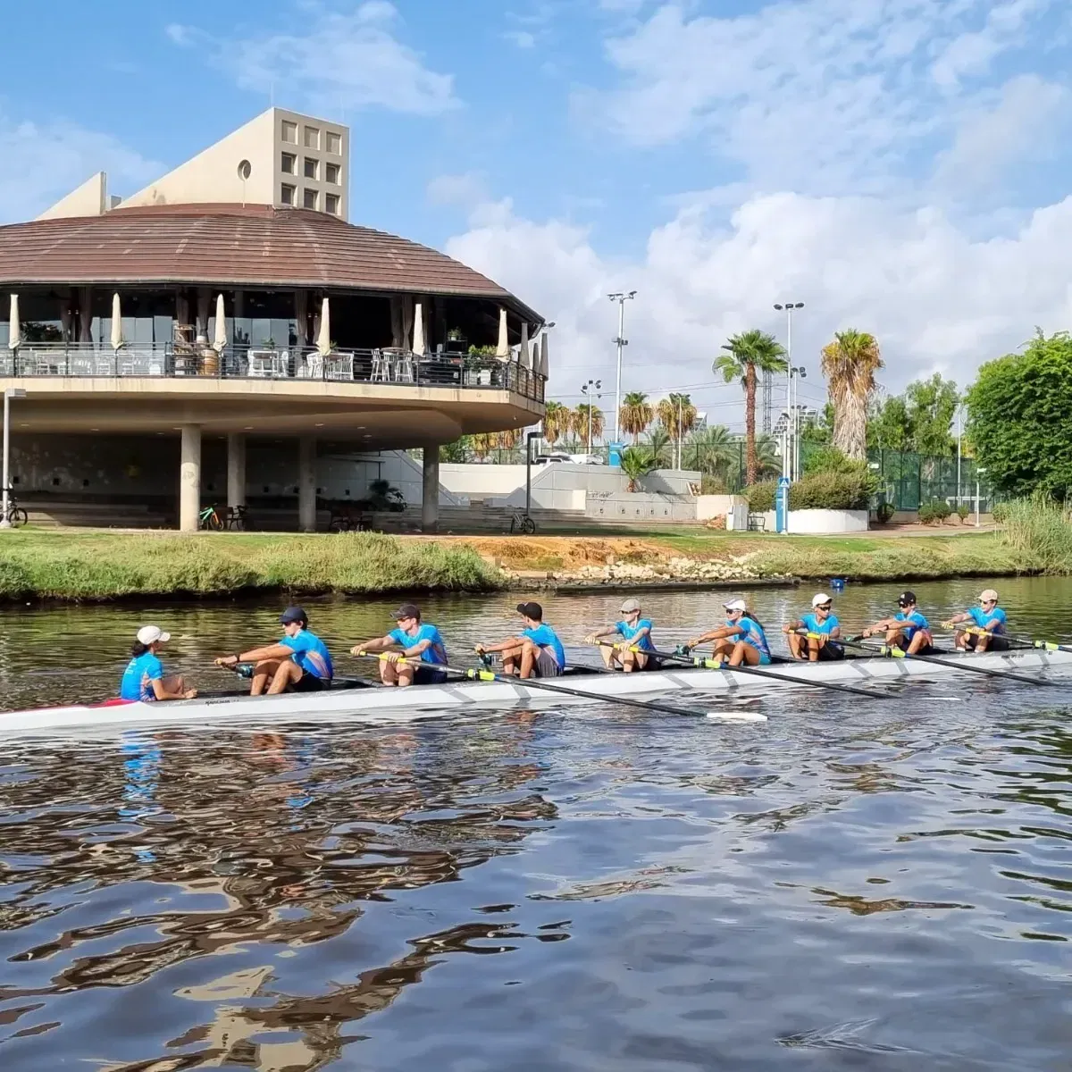 הרפתקאה על הירקון: סיור וחתירה בדרגונים במרכז דניאל