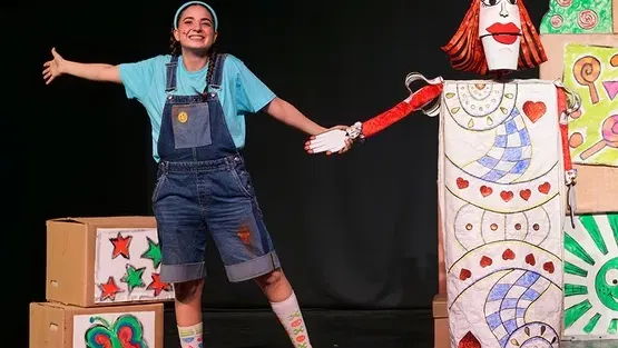 אליסה בארץ הפלאות תיאטרון פטל
