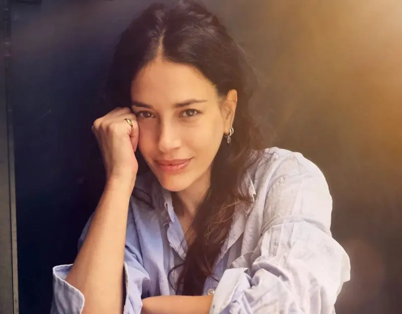 סיבוב רוק אקוסטי בליווי הגיטריסט עופר קורן