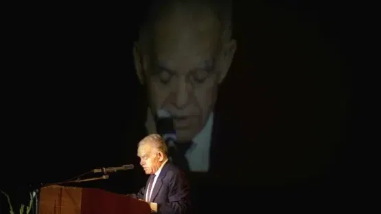 "שמיר, בדרכו"