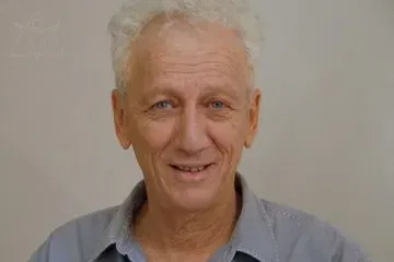 מוני מושונוב - שרים עם קומיקאים