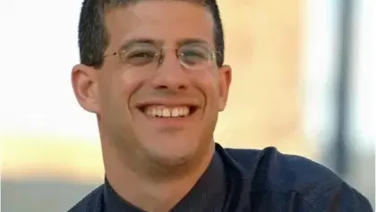 שם הופעה/אירועבין מציאות לבדייה, רוברט שומאן
