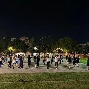 רוקדים במוצ"ש